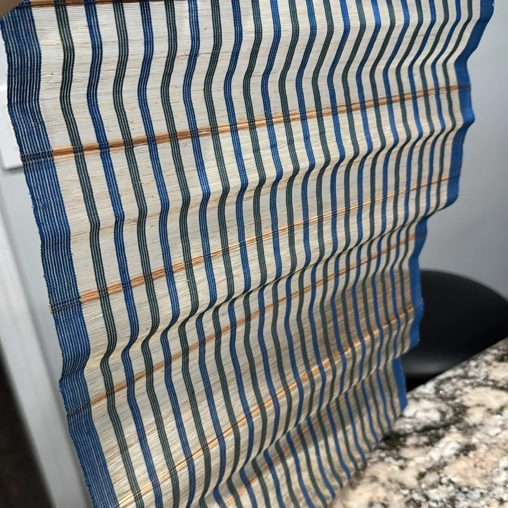6 of under-plate covers and 6 napkins rings